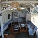 مكان تخييم Sea Caravan/camper On The *