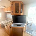 Sea Caravan/camper On The كيتن