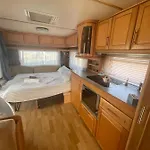 Sea Caravan/camper On The مكان تخييم *