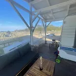 Sea Caravan/camper On The مكان تخييم *
